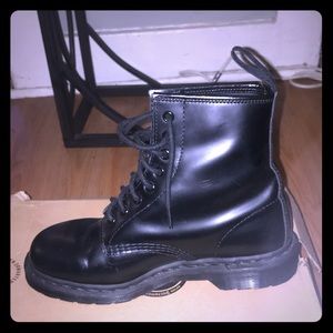 Dr. Martens Size 39